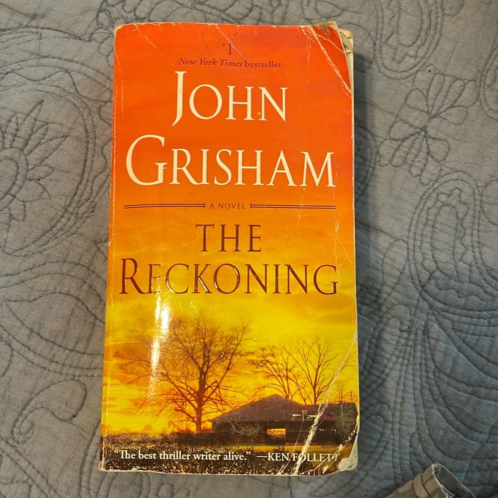 John Grisham The reckoning used paper back